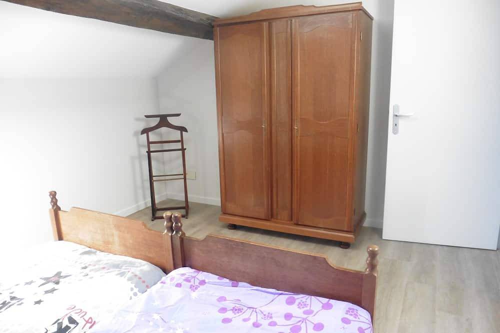 Ganze Wohnung, Cosy, quiet apartment in Saint-Martin-Belle-Roche, Mâcon und Umgebung