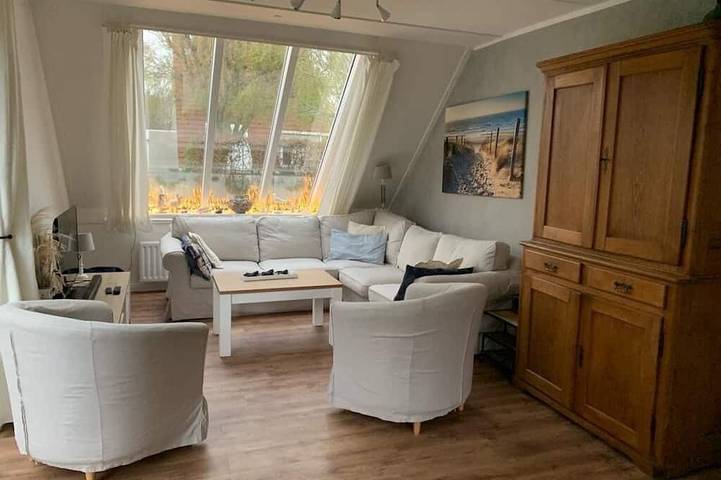 Ferienhaus für 6 Personen, mit Sauna und Terrasse sowie Garten und Pool in Scharendijke