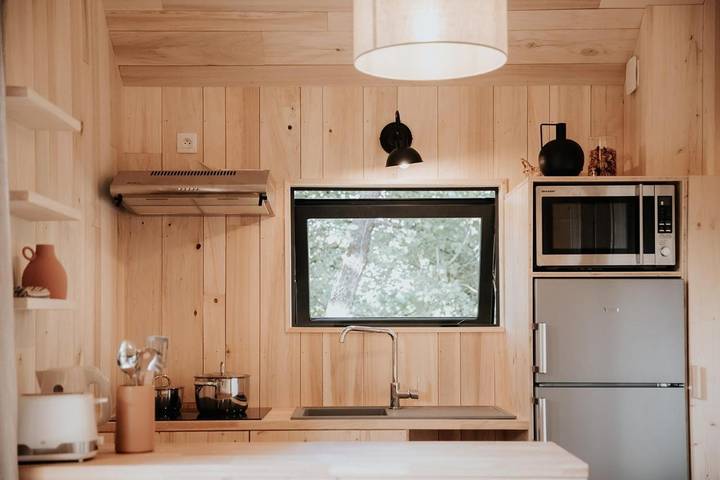 Location de vacances pour 6 personnes, avec vue ainsi que piscine et jardin à Saint-Amand-de-Coly - 2