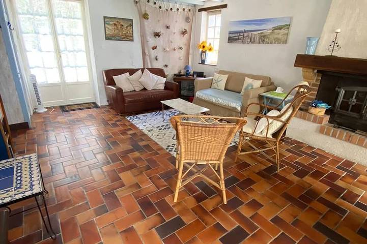 Gîte pour 6 personnes, avec jardin à Barzan - 2