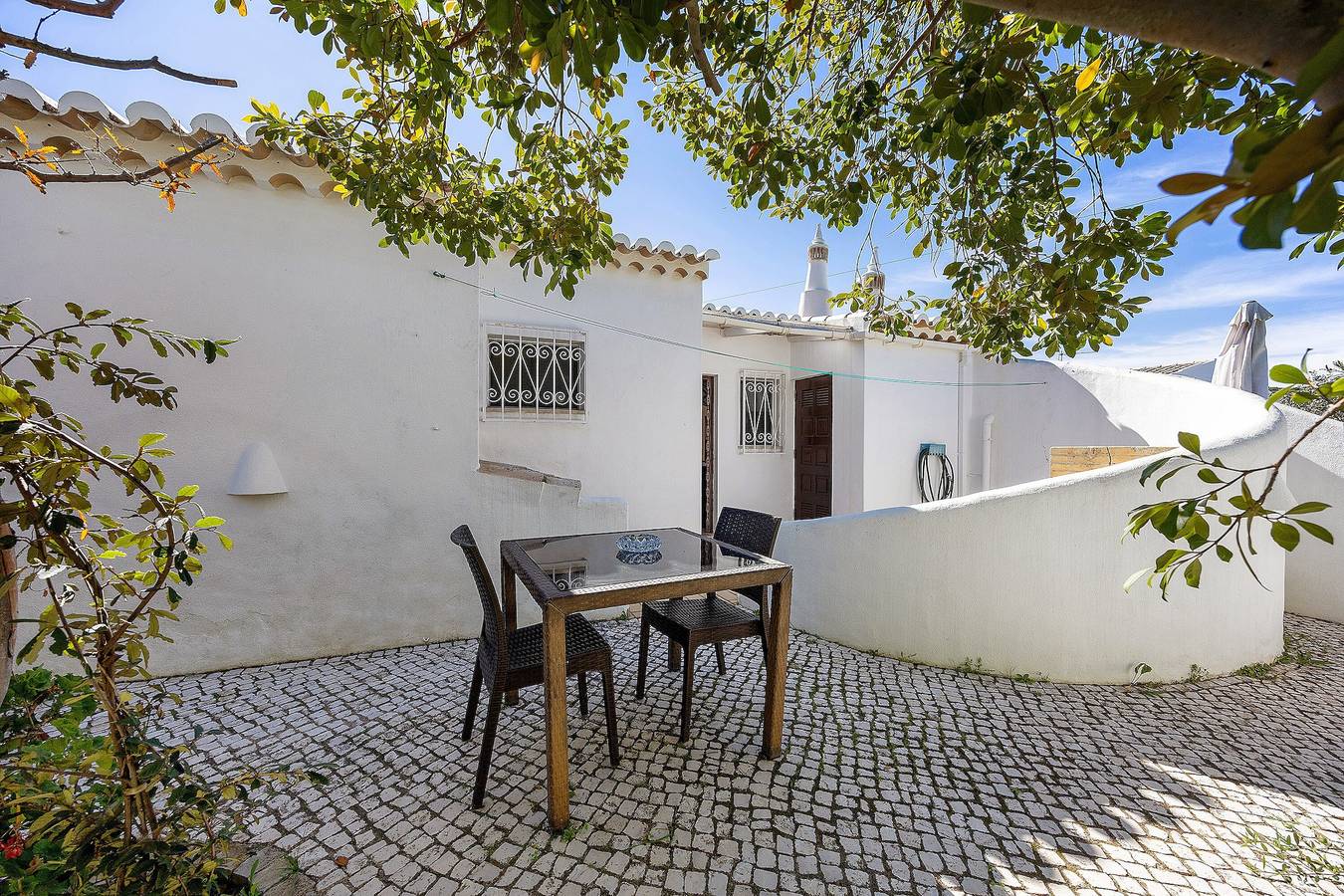 Villa „Casa 54“ mit privater Terrasse und Wlan in Luz, Faro Distrikt