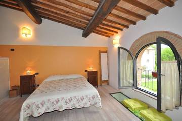 Villa for 5 People in Colle di Val d'Elsa, Siena Province, Photo 2