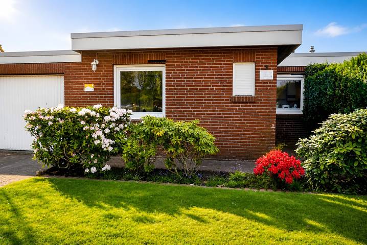Ferienhaus für 4 Personen, mit Garten in Hage