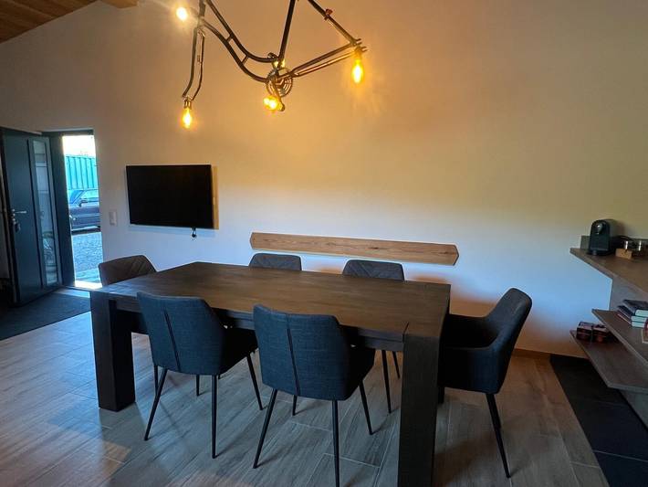 Ganze Wohnung, Ferienwohnung mit Bergblick und Garten in der Nähe des Red Bull Rings in Pöls-Oberkurzheim, Murtal