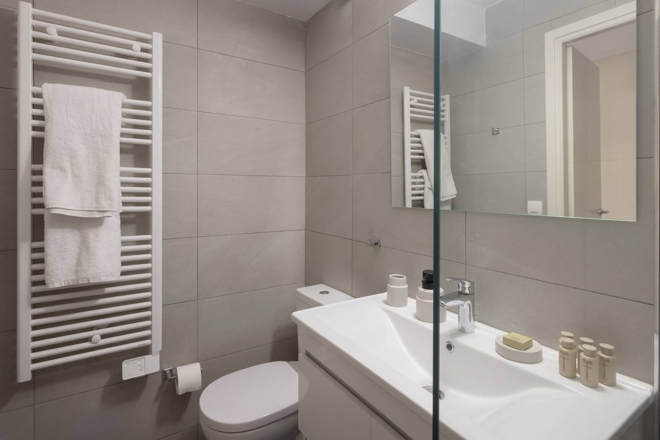 Thiseos 5-7·Renovated Studio with Sea View, foto 14