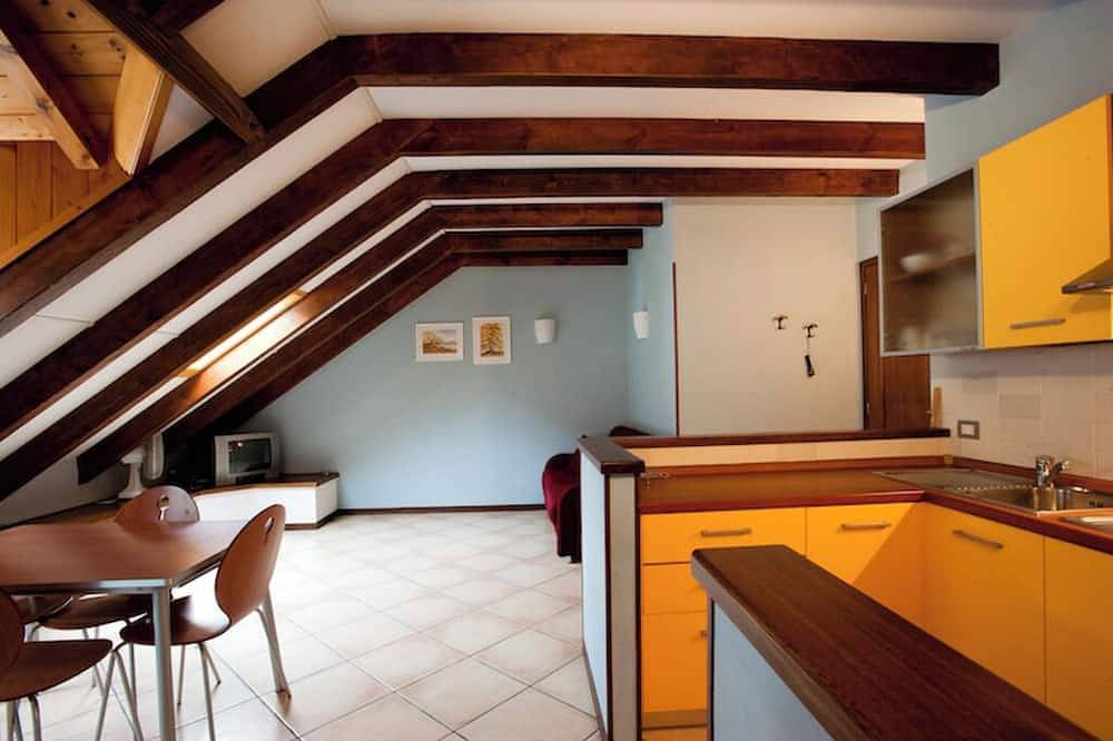 Appartamento intero, Mansarda I Pittori – Tra centro e natura con parcheggio gratuito in Santa Maria Maggiore (Città), Comune di Santa Maria Maggiore