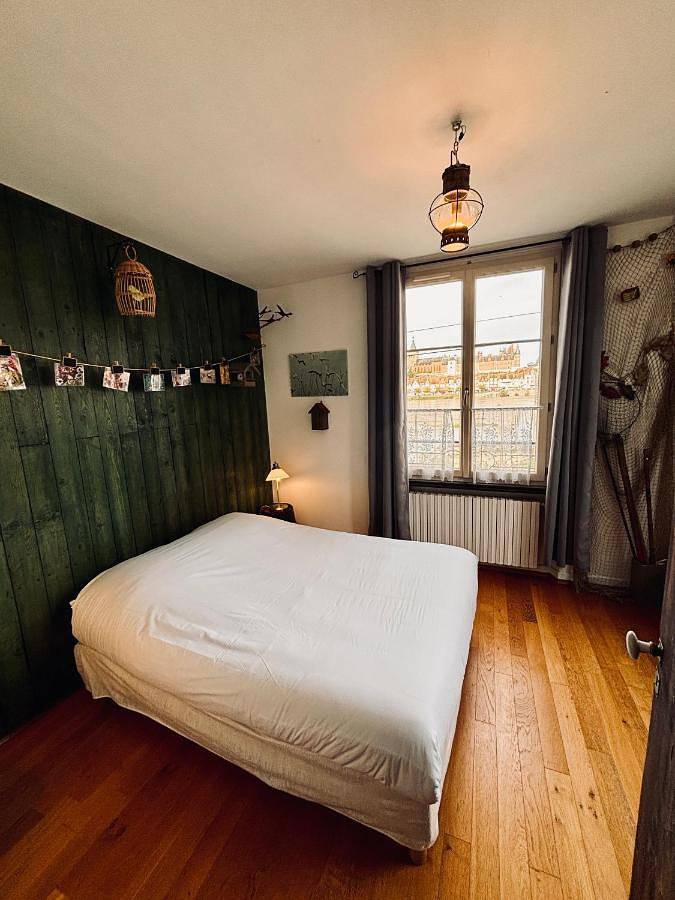 Location de vacances pour 6 personnes, avec vue ainsi que jardin et terrasse à Gien - 4