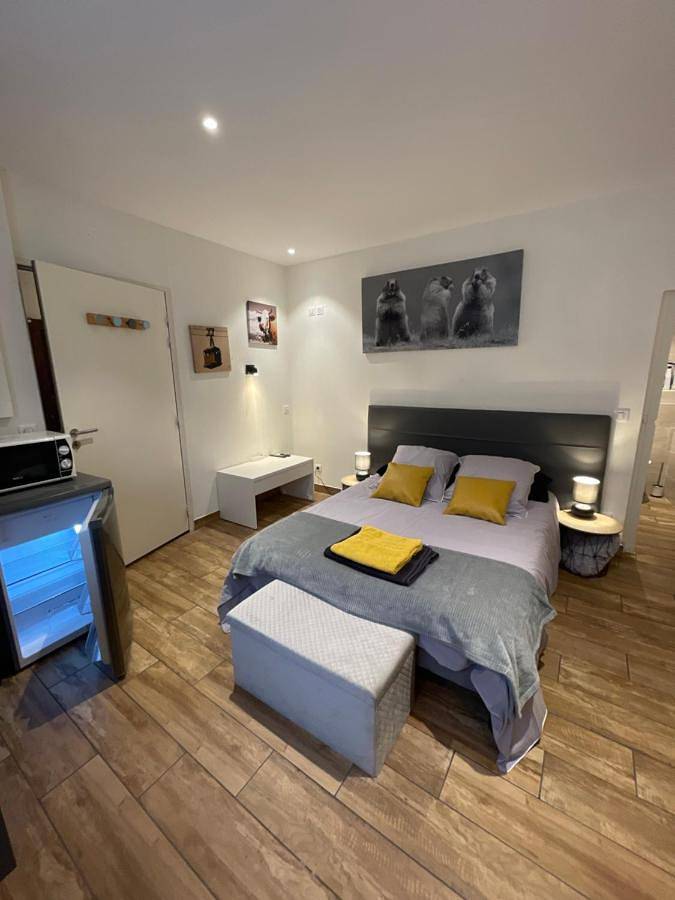 Appartement entier, La Montagnette les marmottes Studio maison en travaux de 10h a 17h in Moûtiers, Massif de la Vanoise