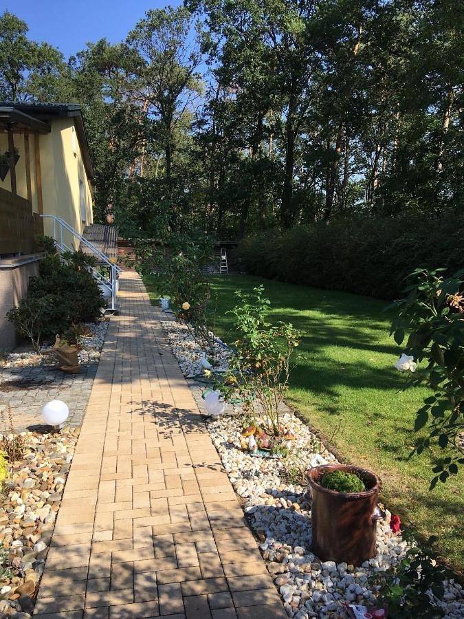 Ferienwohnung für 2 Personen, mit Terrasse und Garten sowie Ausblick in Michendorf - 2