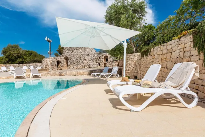 Residence per 4 persone, con panorama e piscina nonché giardino, con animali domestici - 1