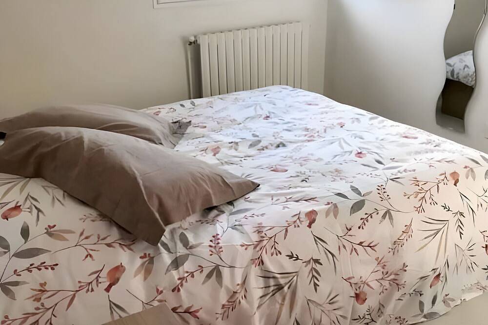 Naturma Cottage: Holiday Home with Wi-Fi and Pool near Montpon-Ménestérol in Montpon-Ménestérol, Périgord Blanc