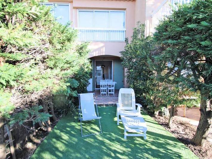 Gîte pour 4 personnes, avec jardin dans Plage de la Nartelle - 3