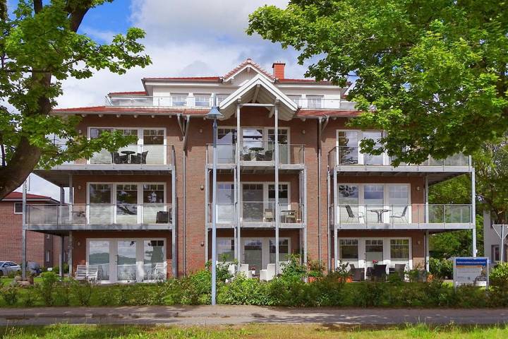 Ferienwohnung mit Meerblick für 2 Personen, mit Balkon in Lauterbach (Rügen)