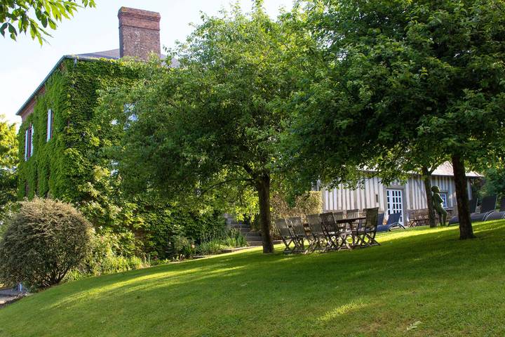 Gîte pour 13 personnes, avec Jardin