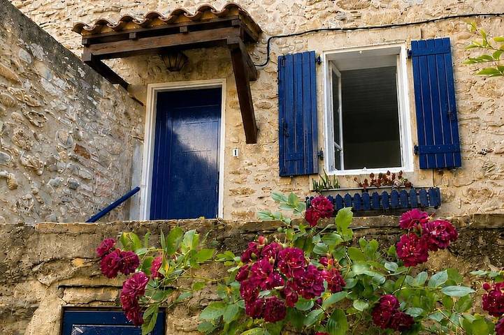 Location de vacances pour 9 personnes, avec terrasse à Olargues