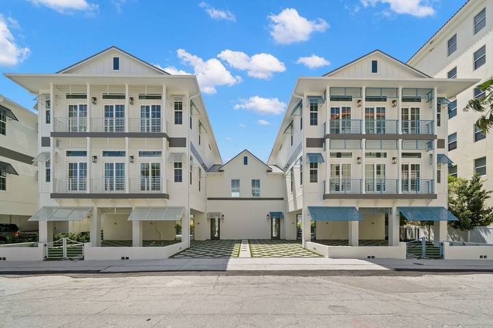 Vacation rental for 28 people, with terrace and garden in Clearwater