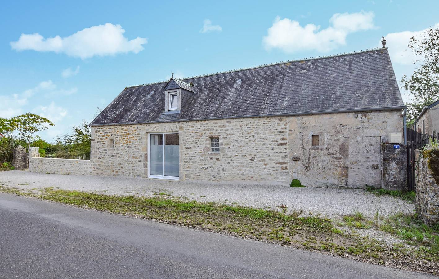 Appartement de charme avec jardin, WiFi et vue sur la rivière in Saint-Germain-de-Tournebut, Région de Cherbourg
