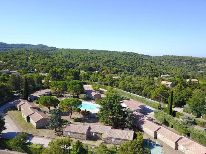 Ferienhaus für 5 Personen, mit Garten und Terrasse sowie Pool und Ausblick - 1