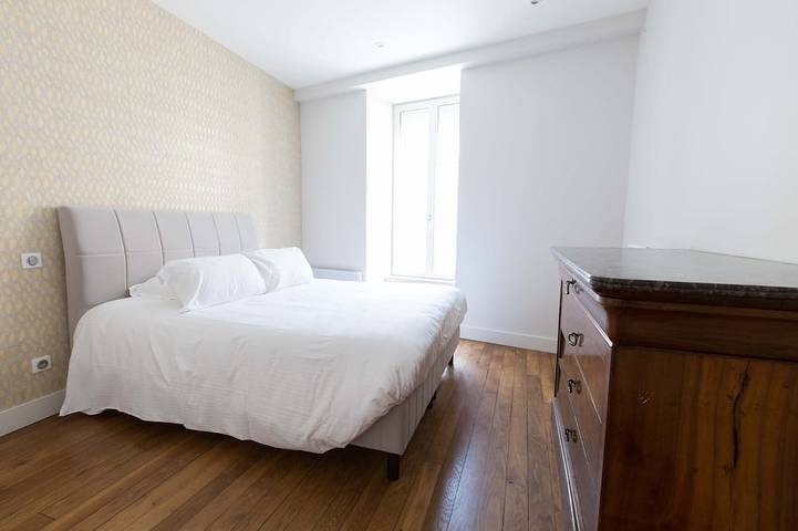 Entire apartment, Tonneliers 33 Apartment in Beaune, Beaune region