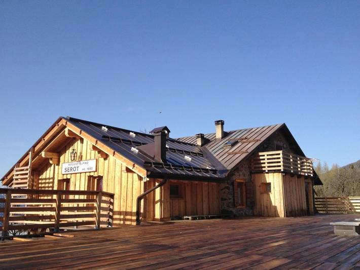 Gîte pour 5 personnes, avec Terrasse ainsi que Jardin et Vue à Asiago