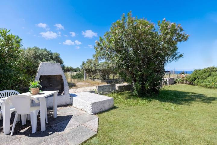 Hel lägenhet, Apartment 'villa singola 1' with Sea View, Wi-Fi and Air Conditioning in La Muddizza, Valledoria