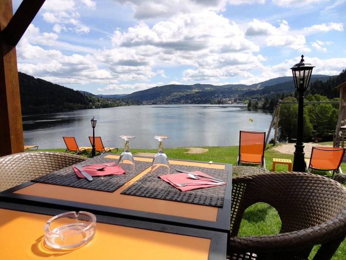 Hôtel pour 3 personnes, avec jardin ainsi que vue et terrasse, animaux acceptés dans Lac de Gérardmer - 2