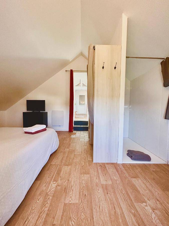 Gîte pour 2 personnes, avec jardin dans Cuissai