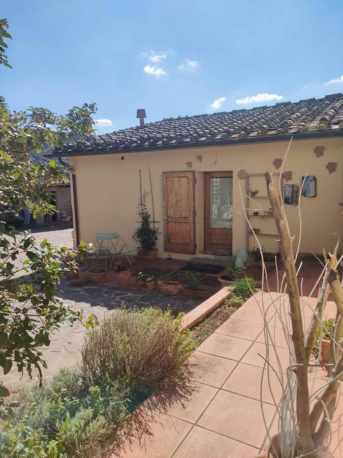 Appartamento per 2 persone, con giardino e terrazza in Calenzano