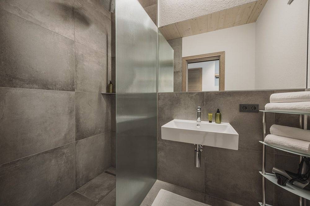 Ganze Wohnung, Studio S mit Garten oder Balkon in Mösern, Telfs