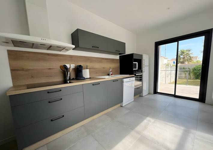 Casa con jardín cerca de la playa sur y del centro de Fouras in Fouras, Region de Rochefort