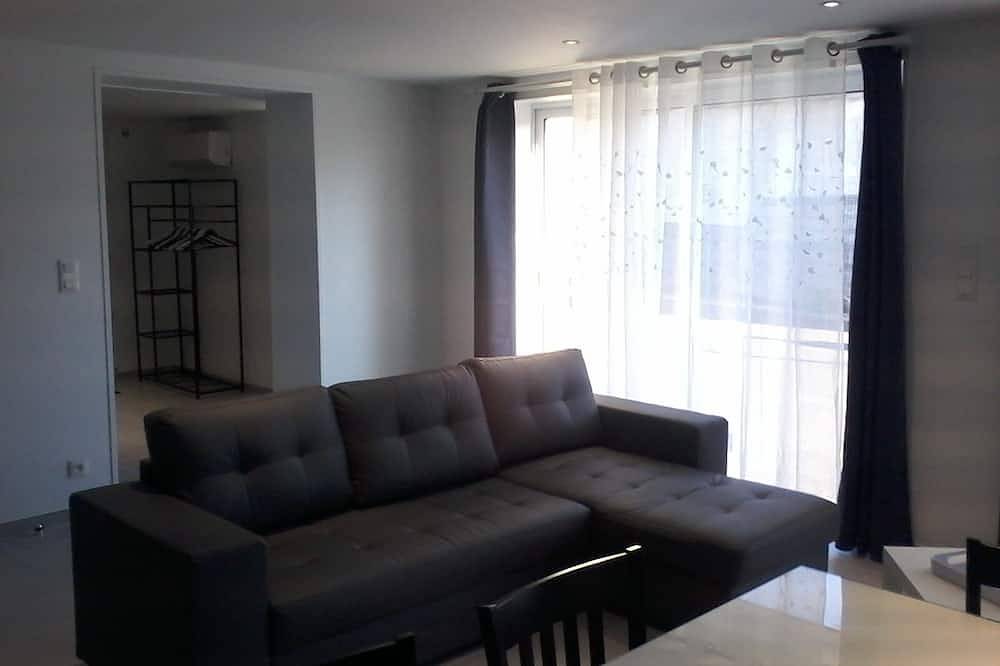 Air-conditioned gîte*** \"le pigeonnier\"- prepared beds + bathroom linen provided in Puente troncoencefálico, Saintes region