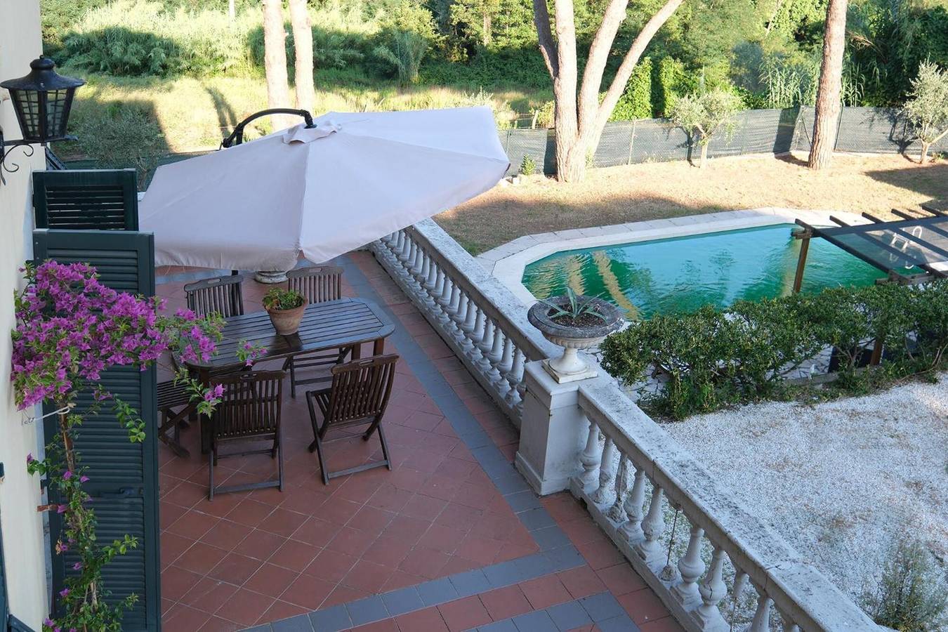 Entire apartment, Apartment 'Villa Pini - Riccardo' with Shared Pool, Private Terrace and Wi-Fi in Sarzana, Natural Park of Montemarcello-Magra-Vara