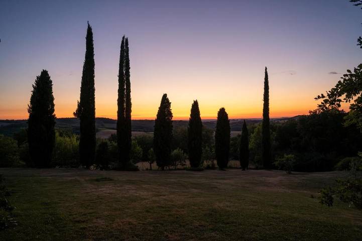 Gîte pour 2 personnes, avec vue ainsi que jardin et piscine à Larroque - 3