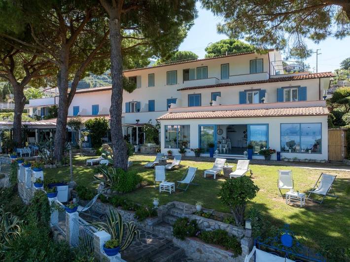 Hotel für 2 Personen, mit Balkon und Terrasse sowie Whirlpool und Garten in Sant'Andrea