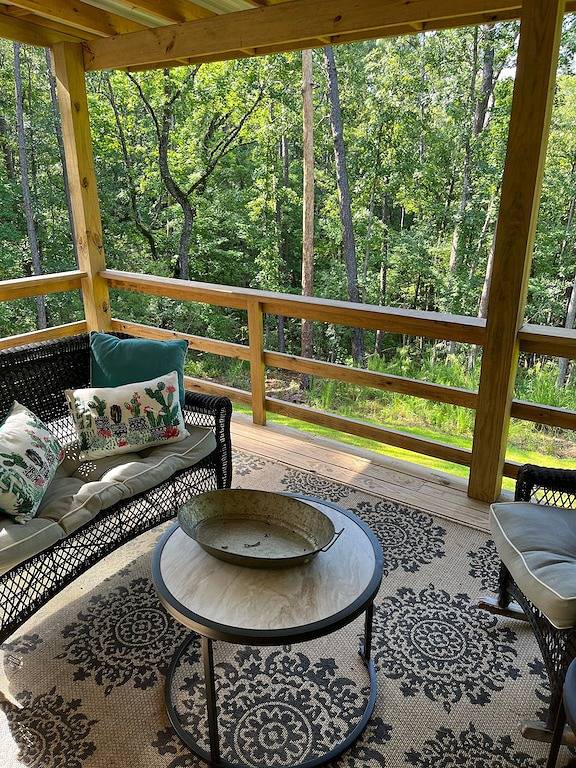 Cozy Cottage in Rayburn Country-Pet Friendly-King Suite/Pool Table! Sleeps 10 in Sam Rayburn Reservoir