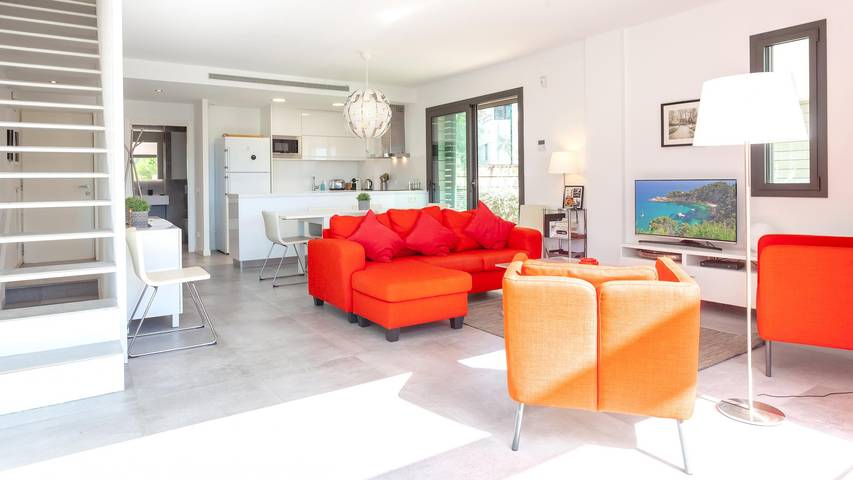 Chalet para 7 personas, con terraza y piscina en Cataluña - 2