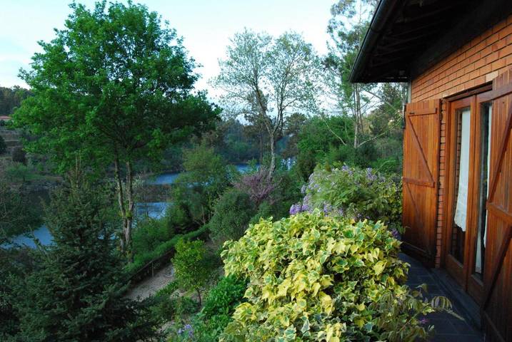 Casa rural para 10 pessoas, com jardim e vista e ainda piscina, com animais de estimação em Marco de Canaveses