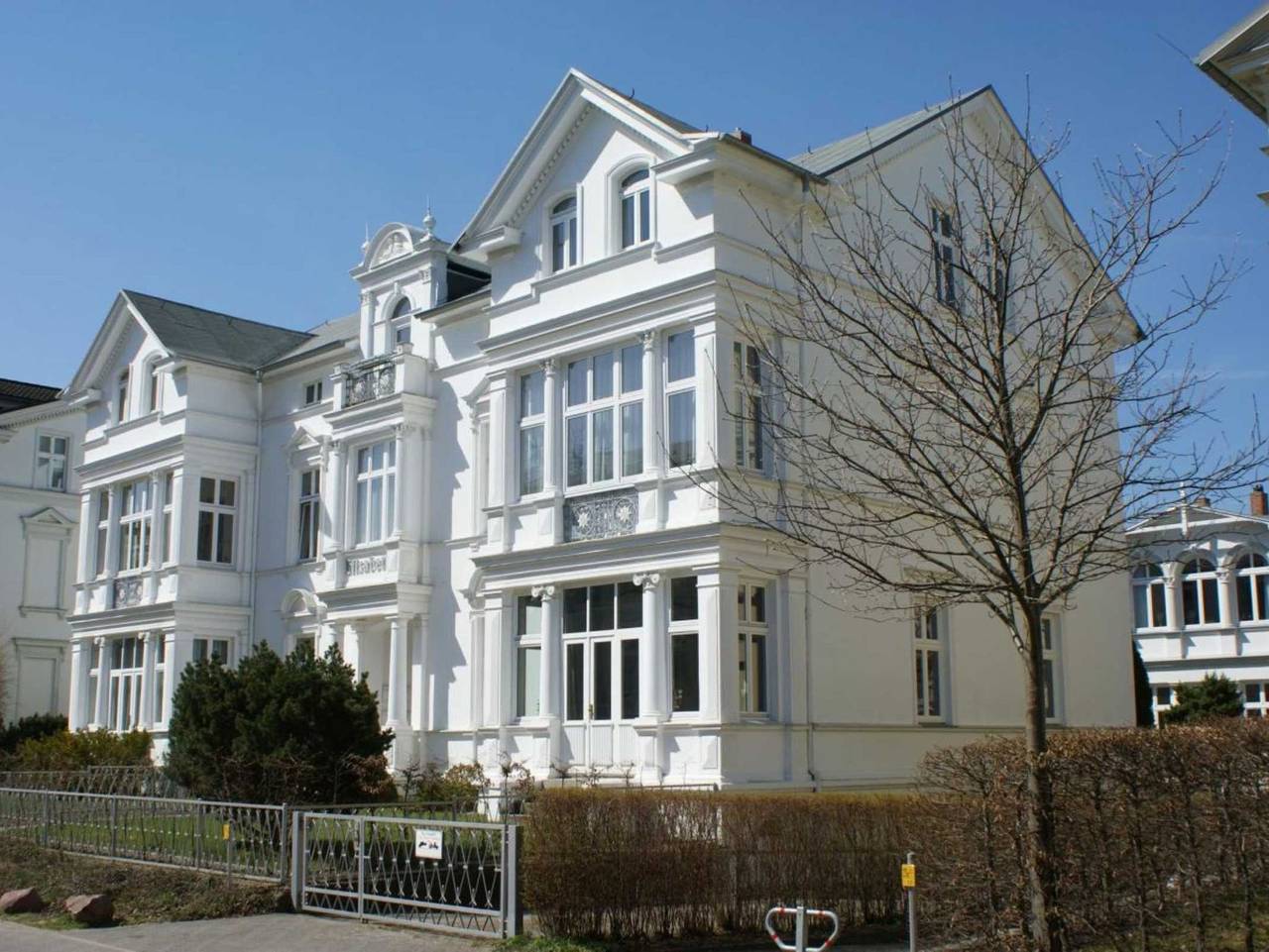 Ganze Ferienwohnung, Villa Elisabeth Nebenh.  Fewo Coralle *nur 100m zum Strand* - Fewo im Hochparterre in Seebad Heringsdorf, Heringsdorf