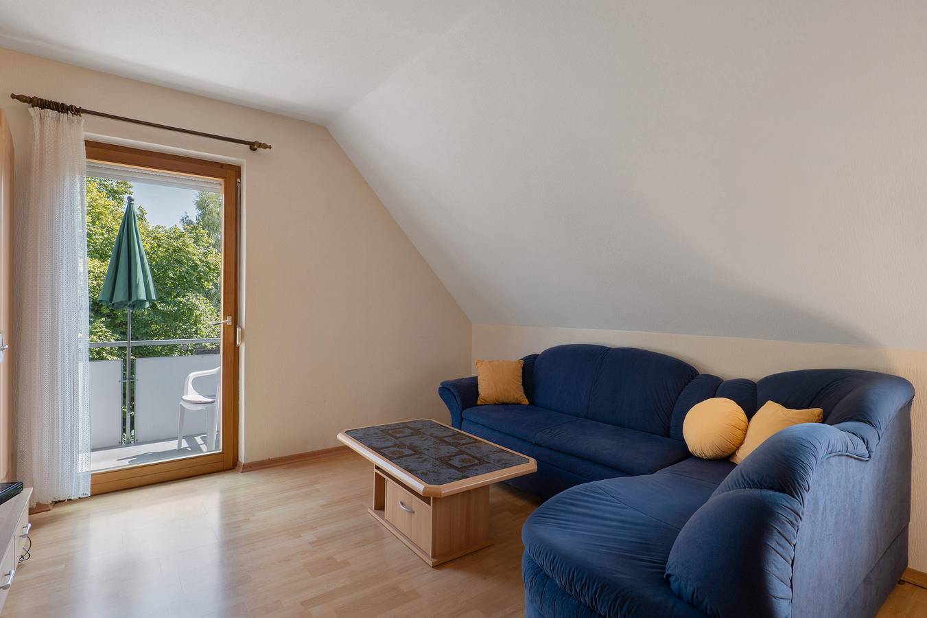 Appartamento intero, Appartamento 'Holunderbusch' con balcone e Wi-Fi in Obersulm, Kurpfalz