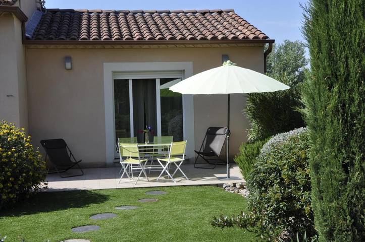 Gîte pour 2 personnes, avec vue ainsi que piscine et jardin à Châteauneuf-de-Gadagne - 4