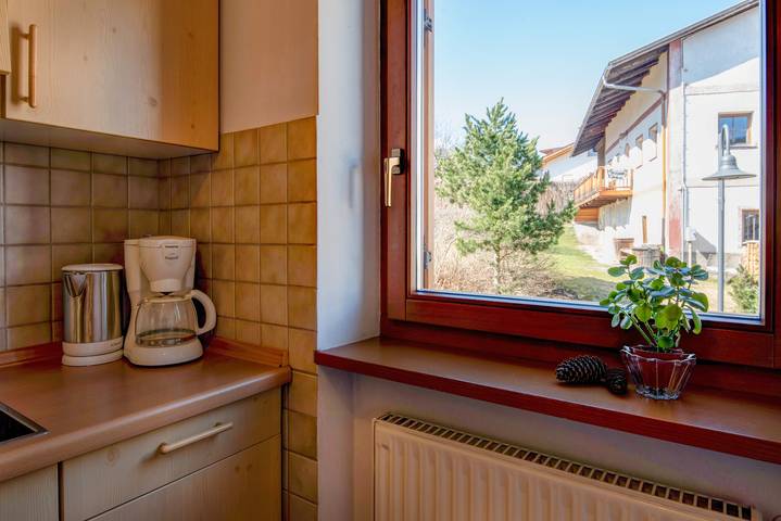 Appartamento intero, Accogliente appartamento 5 "Zur Sonne" con vista sulle montagne, giardino e Wi-Fi in Laion, Dolomiti Superski