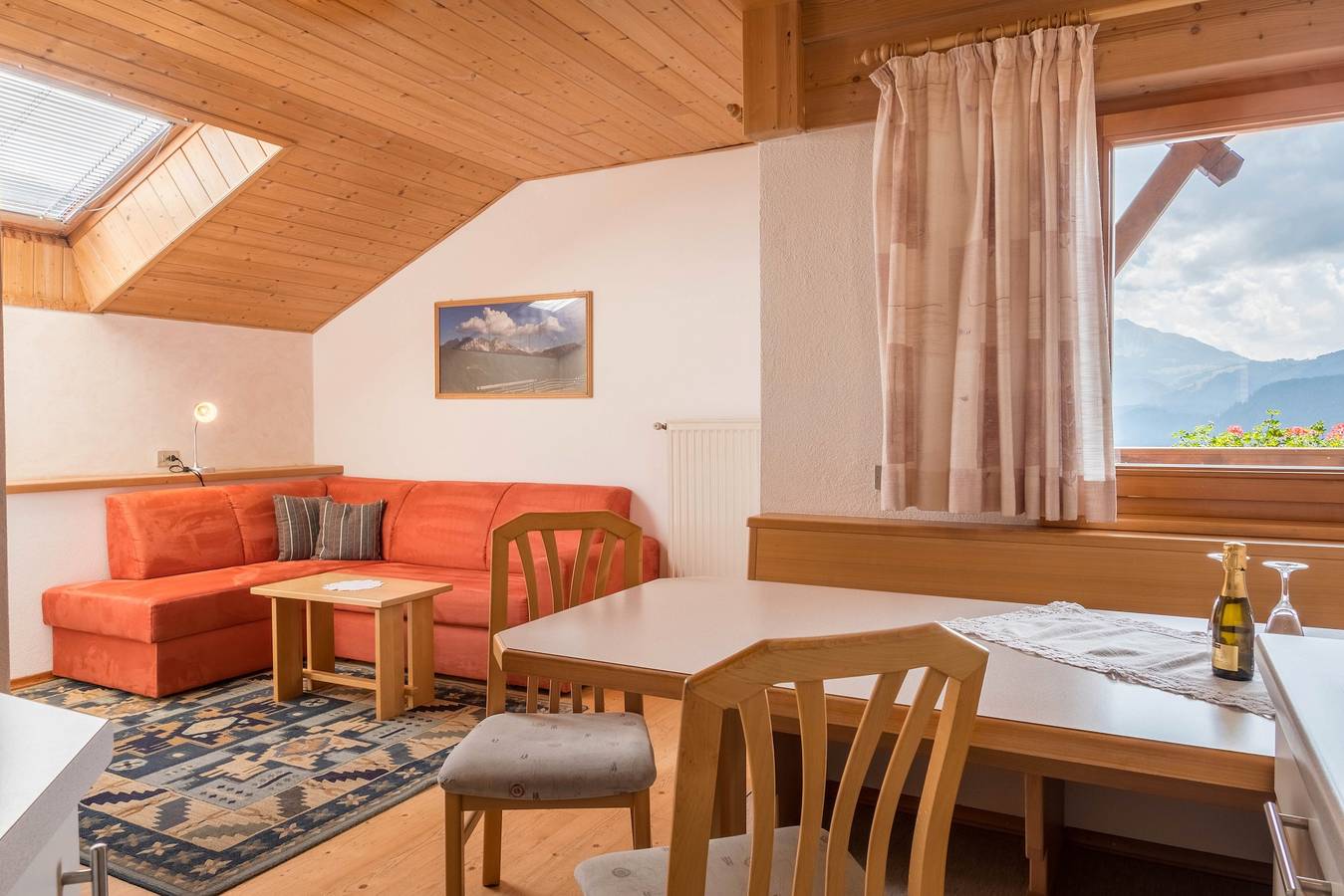Entire apartment, Apartment 'Gamperhof Latemar' with Mountain View, Shared Terrace and Whirlpool in Karneid, Dolomiti Superski
