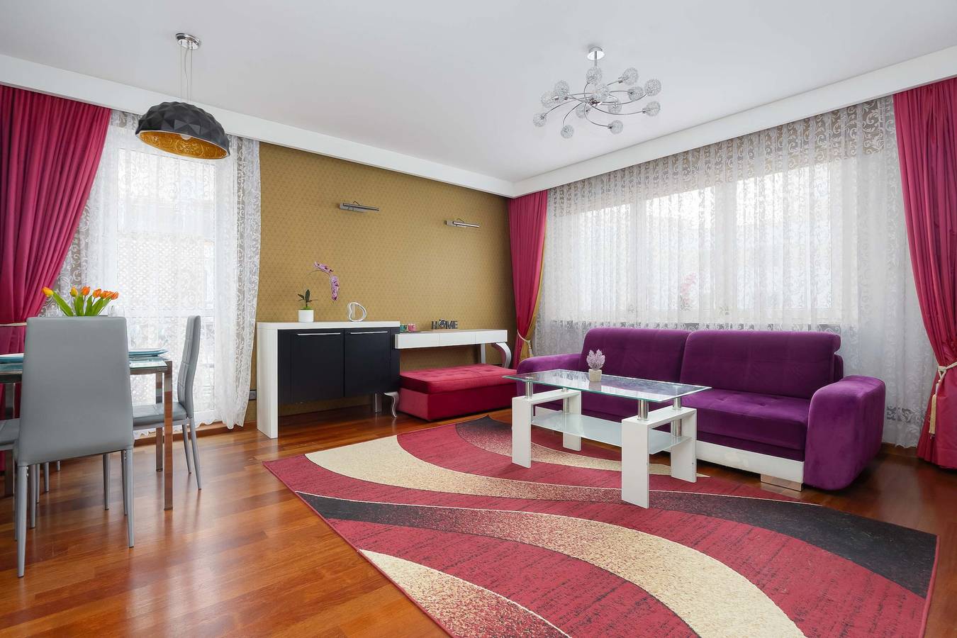 Appartement entier, Spacious Apartment with 2 Bedrooms | Parking | Balcony | Work. in Targówek, Varsovie