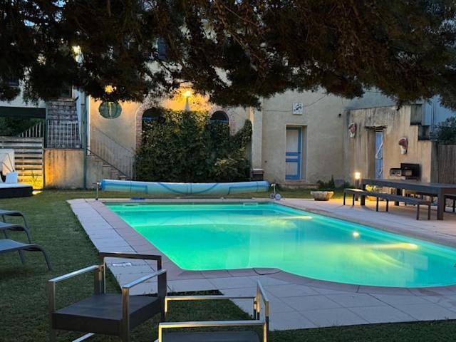 Five-Bedroom House in Issel, Région de Carcassonne