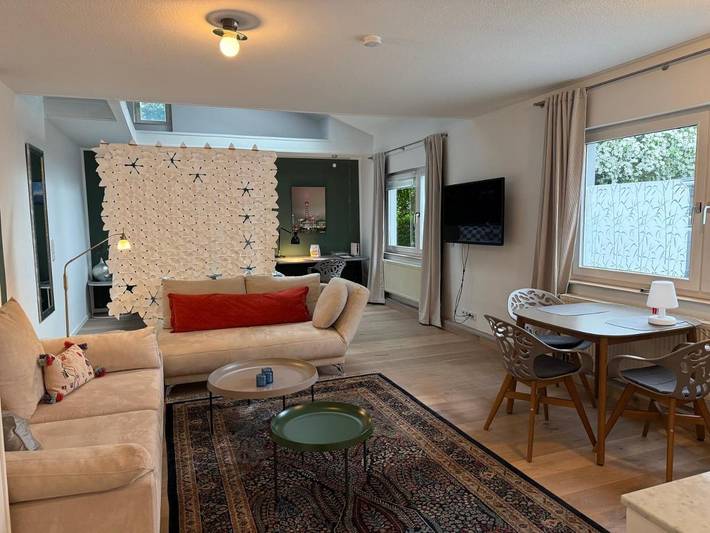 Ferienwohnung für 2 Personen, mit Terrasse und Ausblick in Haan
