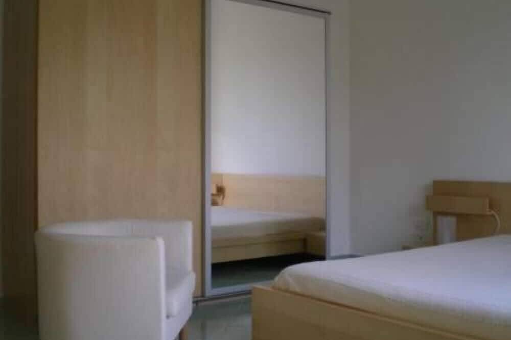 Ganze Wohnung, Schöne Wohnung in Residenz 200 m vom Meer entfernt, umgeben von viel Grün in Paestum, Cilento