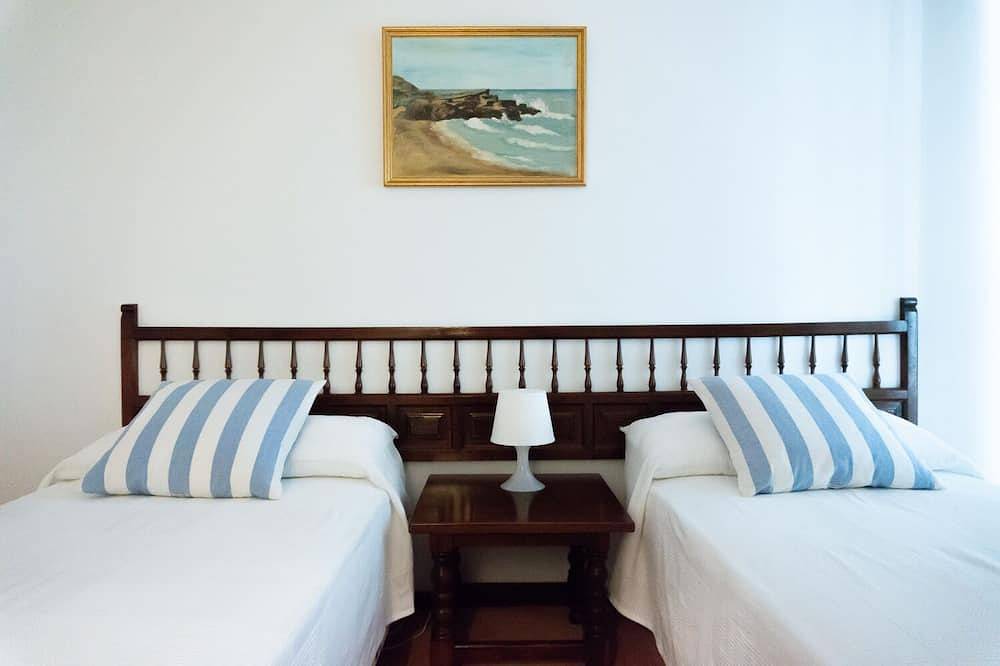 Villa de lujo con cancha de tenis y piscina privada. in Mijas, Costa del Sol