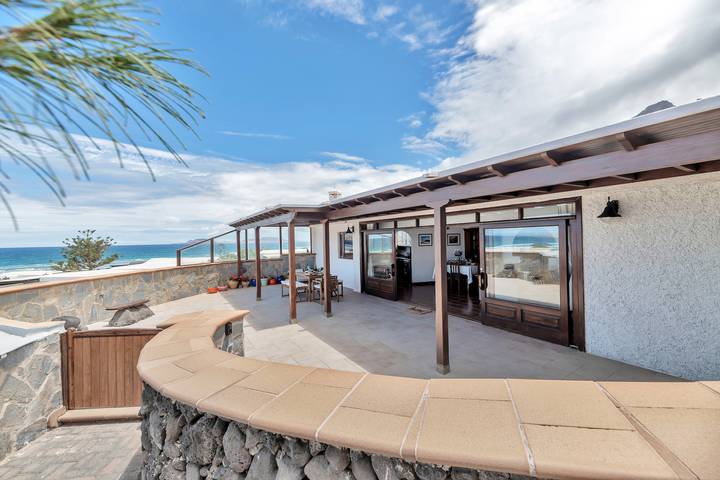 Apartamento para 6 personas, con jardín en Playa Famara