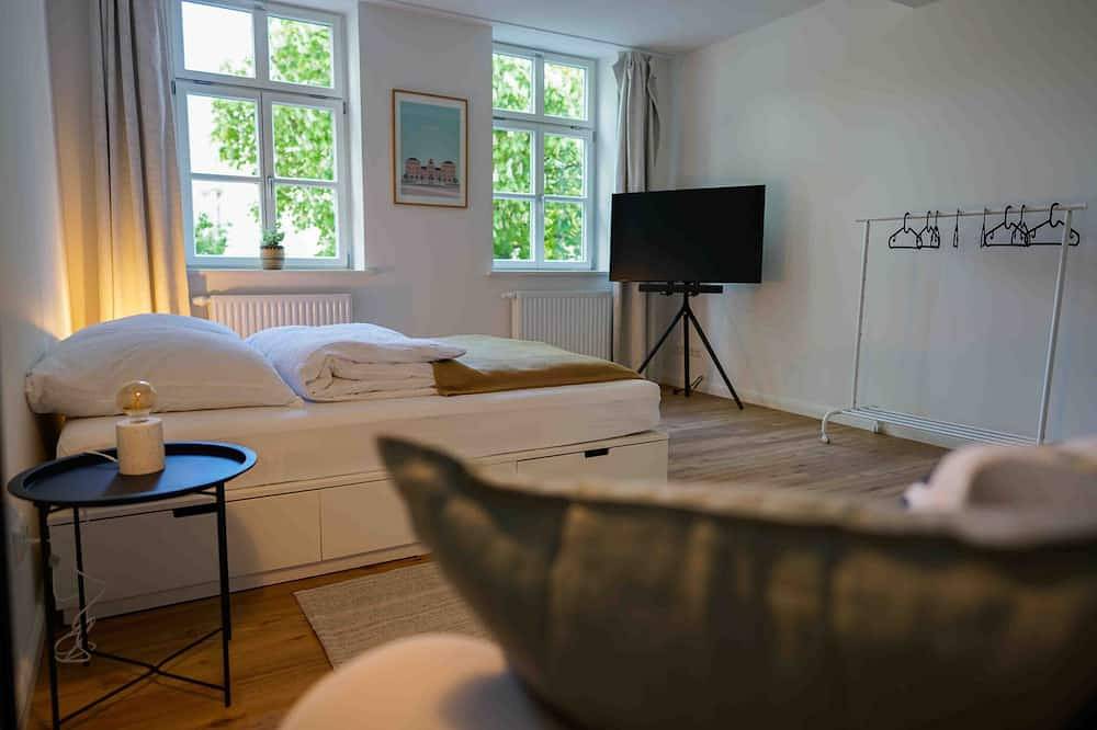 Ganze Wohnung, Apartment-Design-Eigenes Badezimmer-Blick auf den in Coburg, Oberes Maintal - Coburger Land