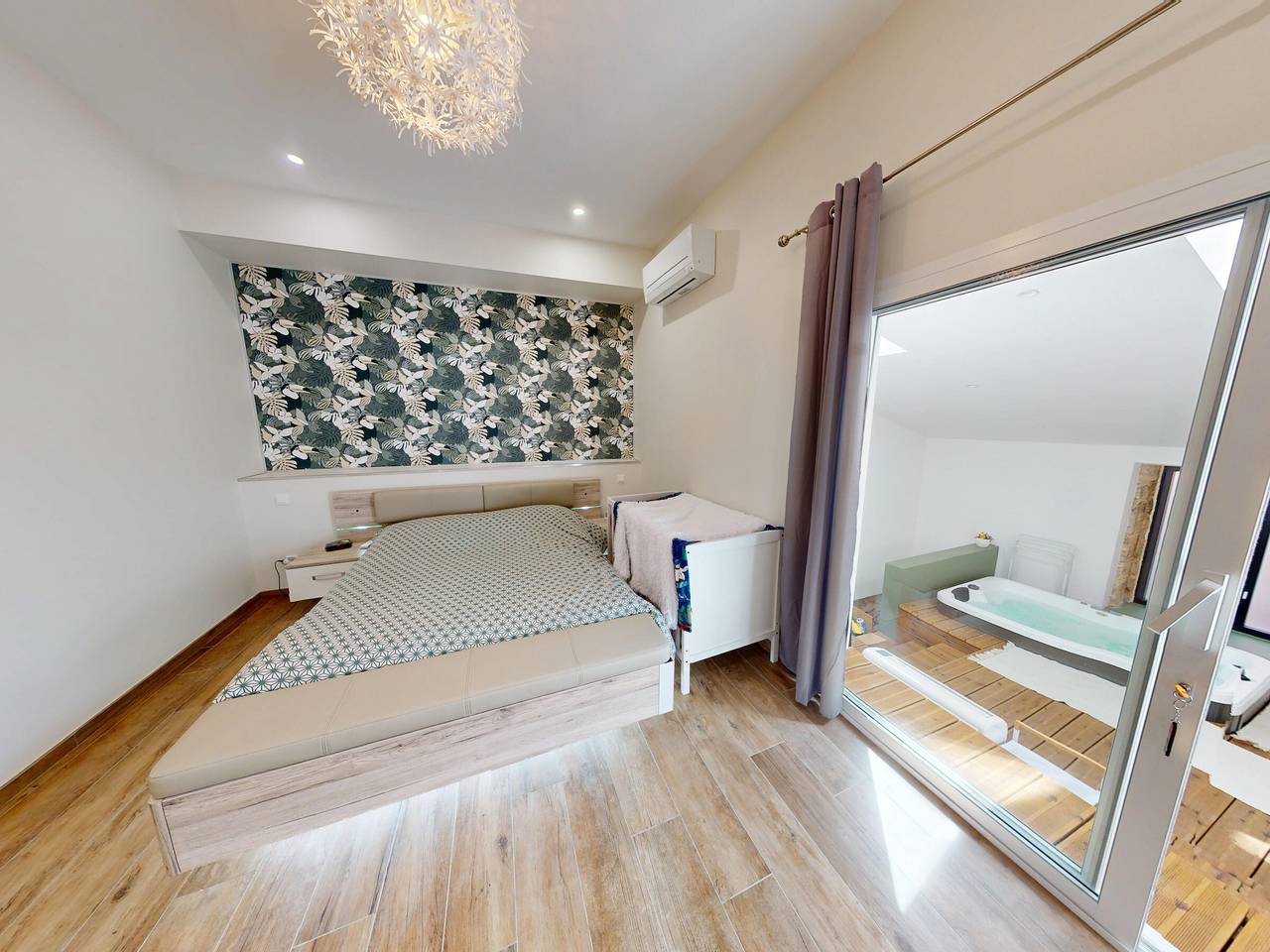 Entire apartment, Charming house in Poussan with spa area in Poussan, Côte d'Améthyste